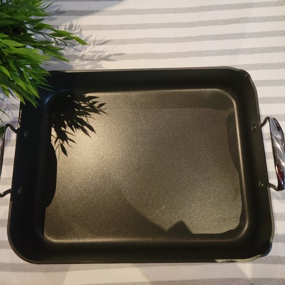 The Pampered Chef Roast Pan - Picture 2 of 13